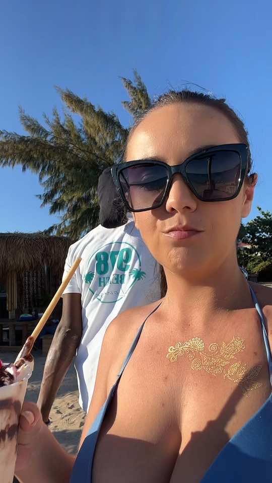 @Alexia Appolline 🌸