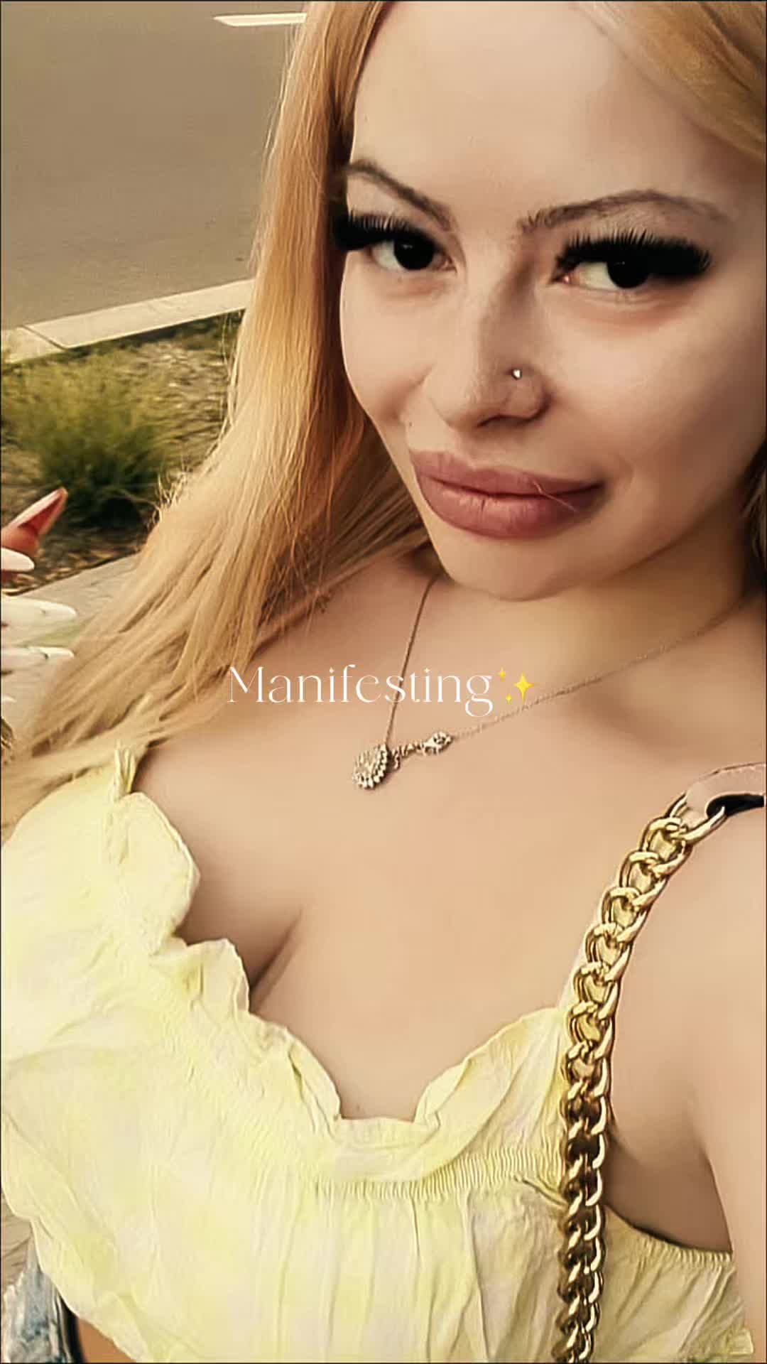 @꧁༺𝓡𝓸𝔁𝓪𝓷𝓪༻꧂