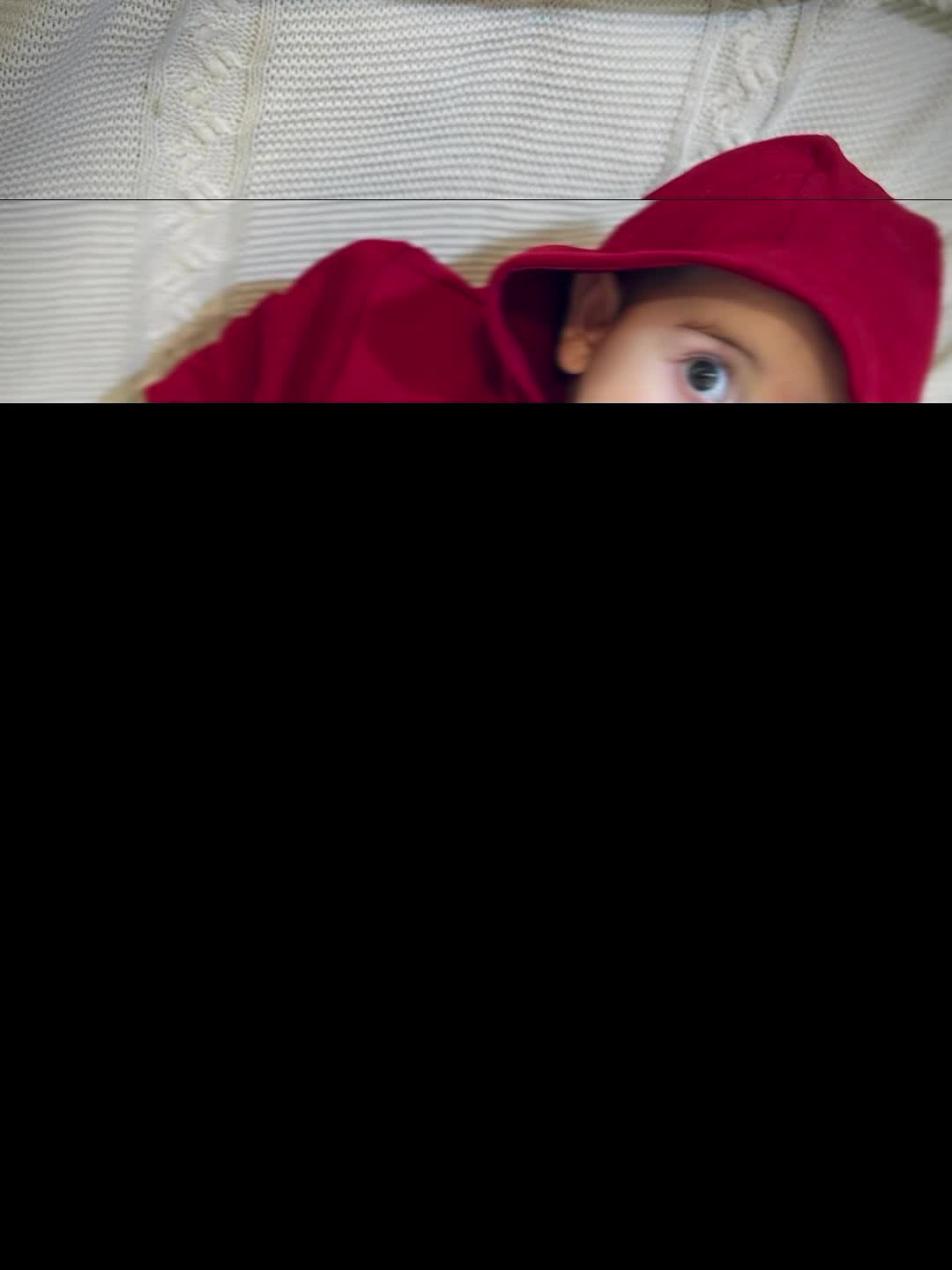 @("Cute baby") 🇨🇦