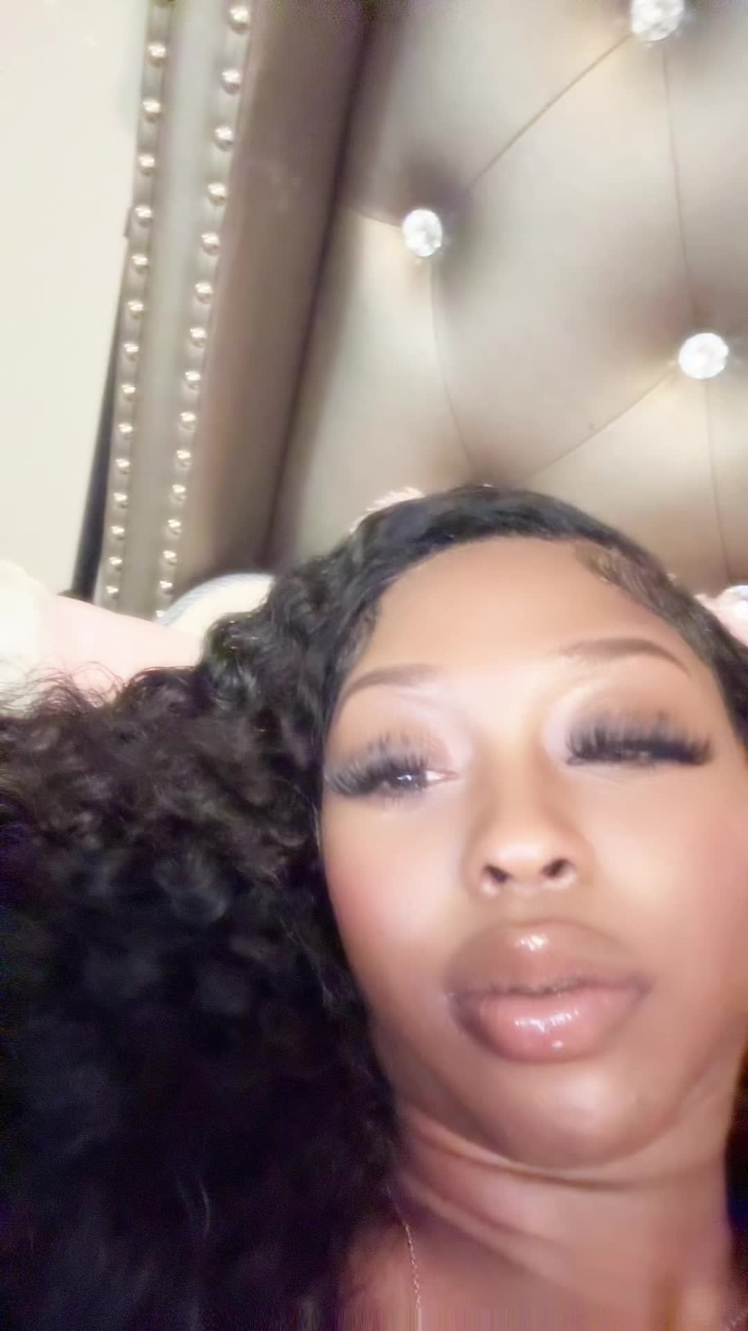 @simplyisaa__