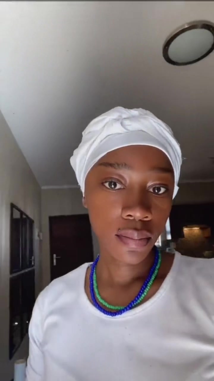 @Naomi👑