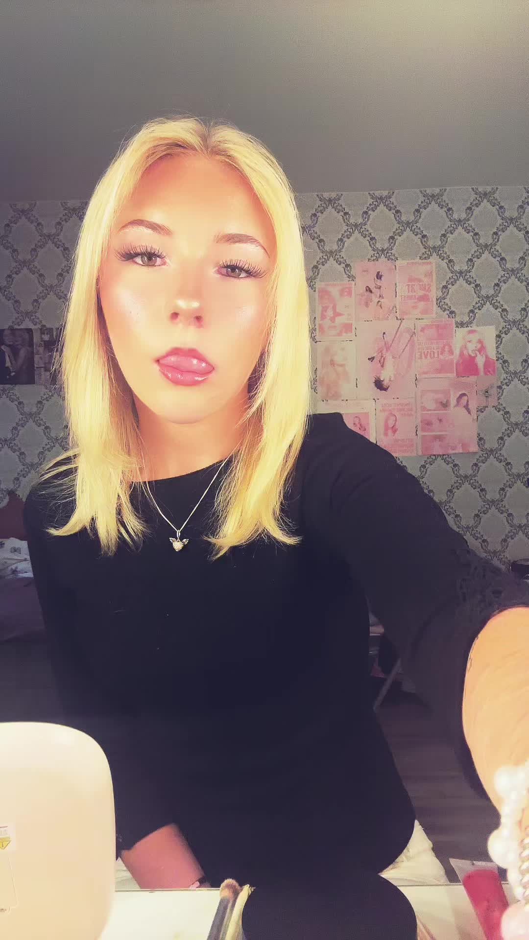 @hillevi