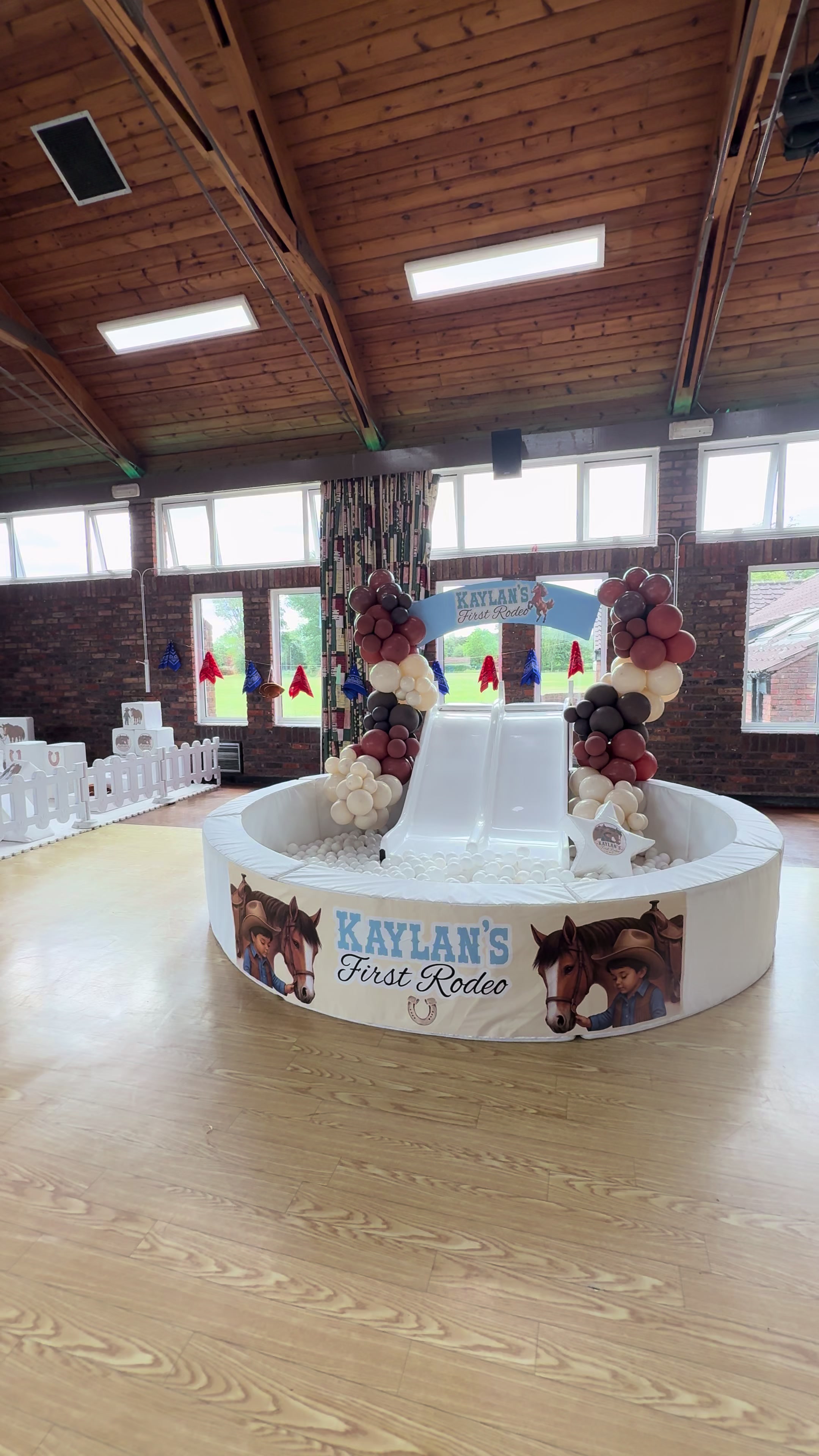 @Luxury softplay company