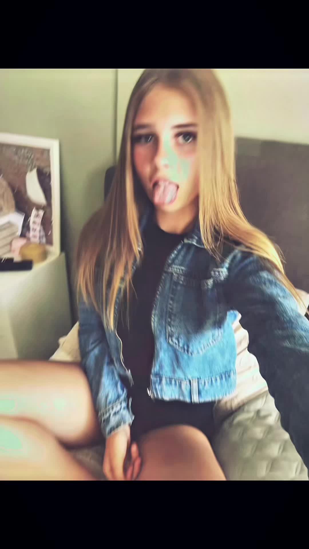 @𝐂.𝐆.𝐁🍒