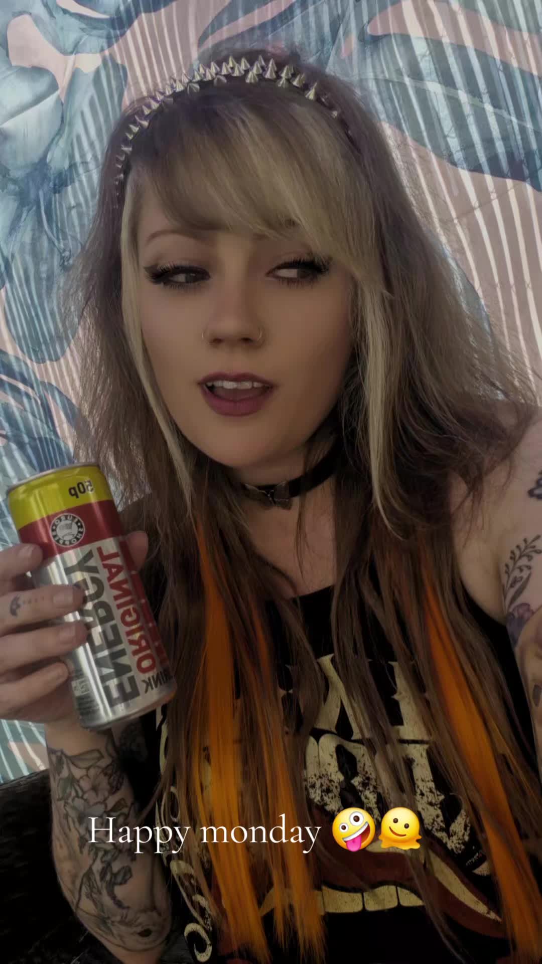 @HayleyCakes