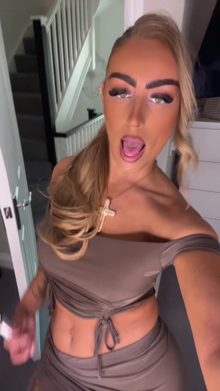 @alyssarossiter__