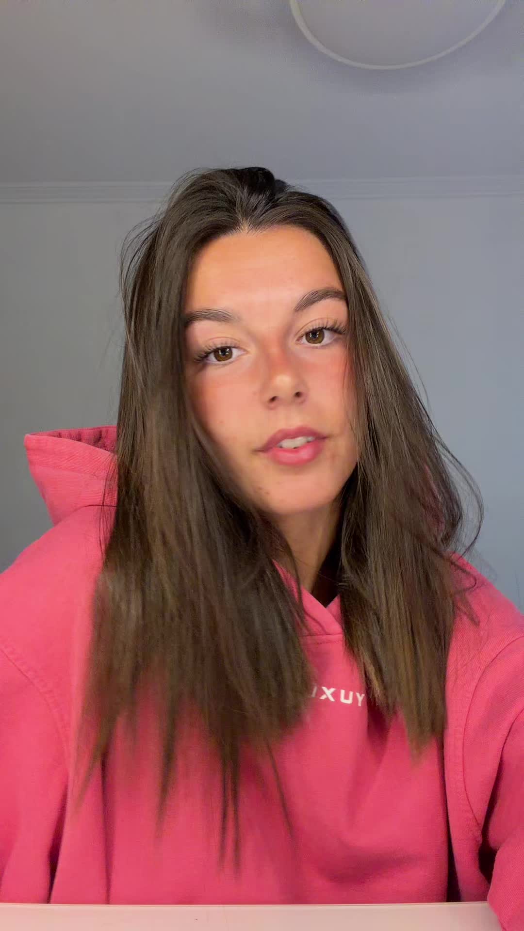 @𝚐𝚕𝚘𝚛𝚒𝚒𝚊