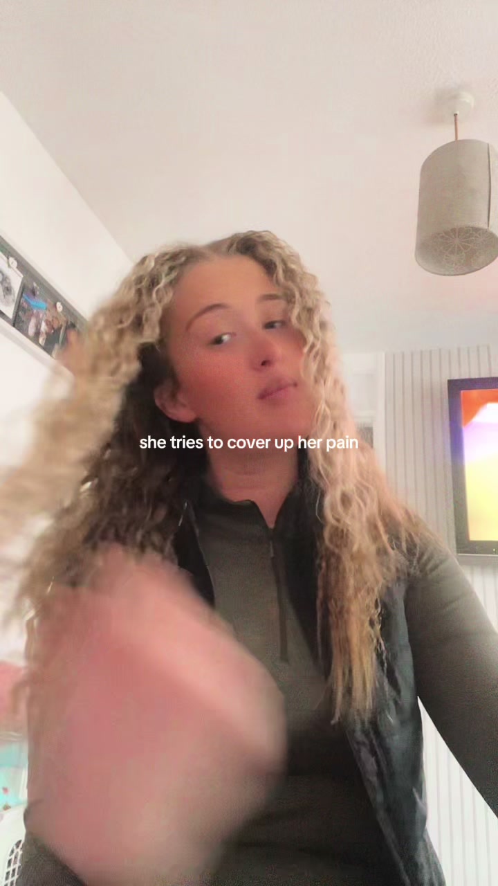 @𝓔𝓵𝓵𝓲𝓮 💗