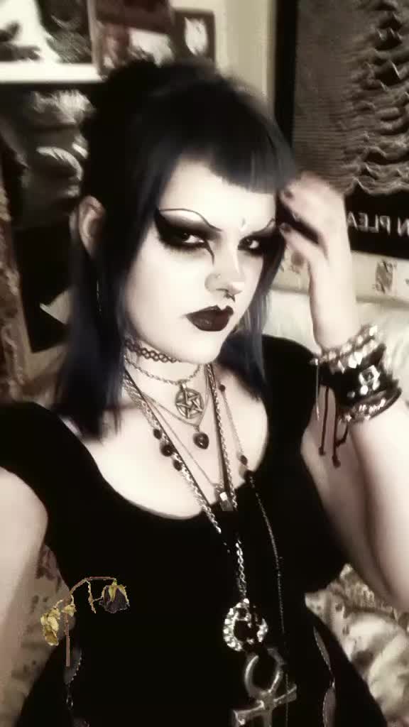 @꧁♡︎🔮𝓗𝓮𝓵𝓮̄𝓷𝓪🌠⛧꧂
