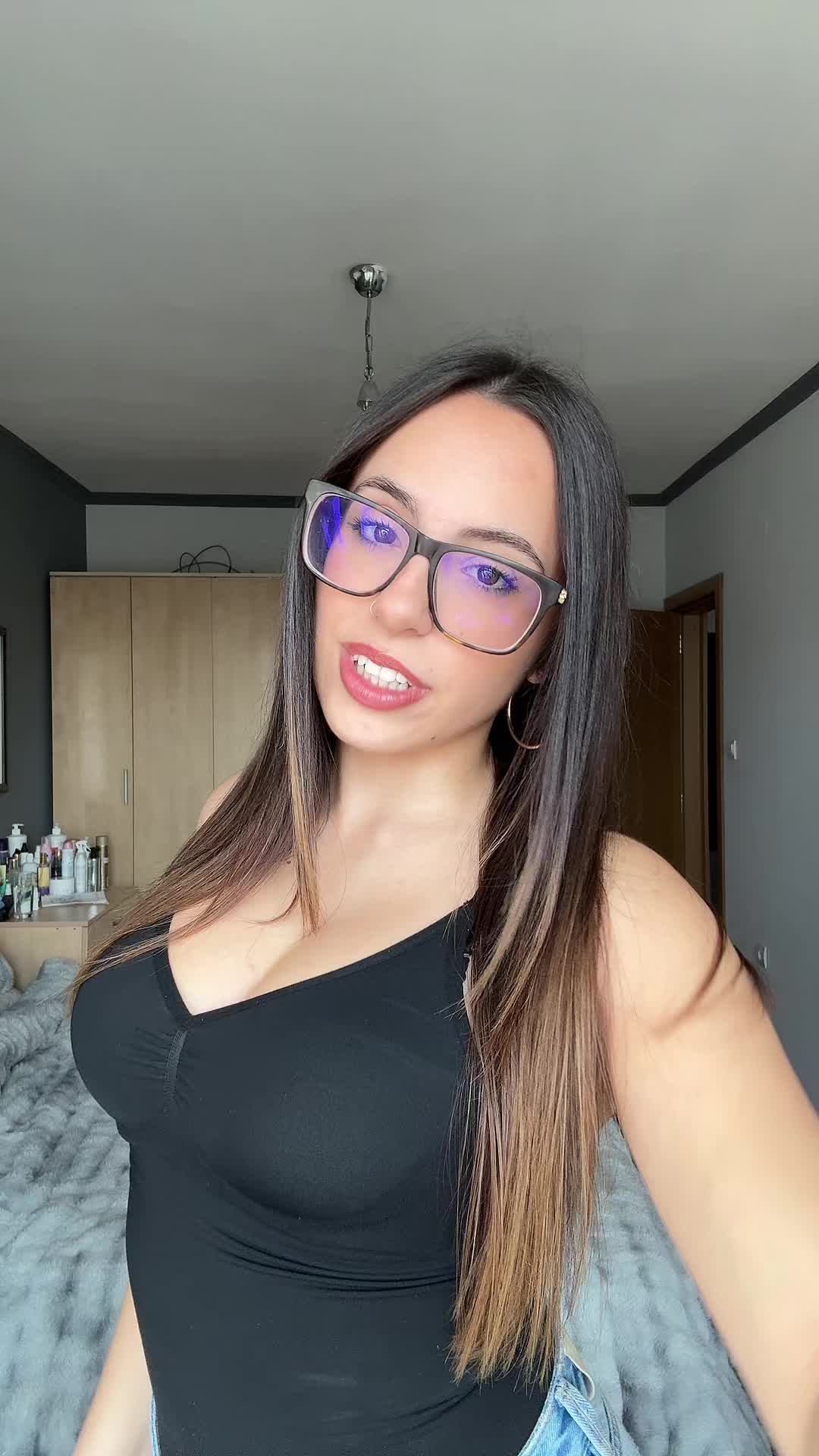 @Елина
