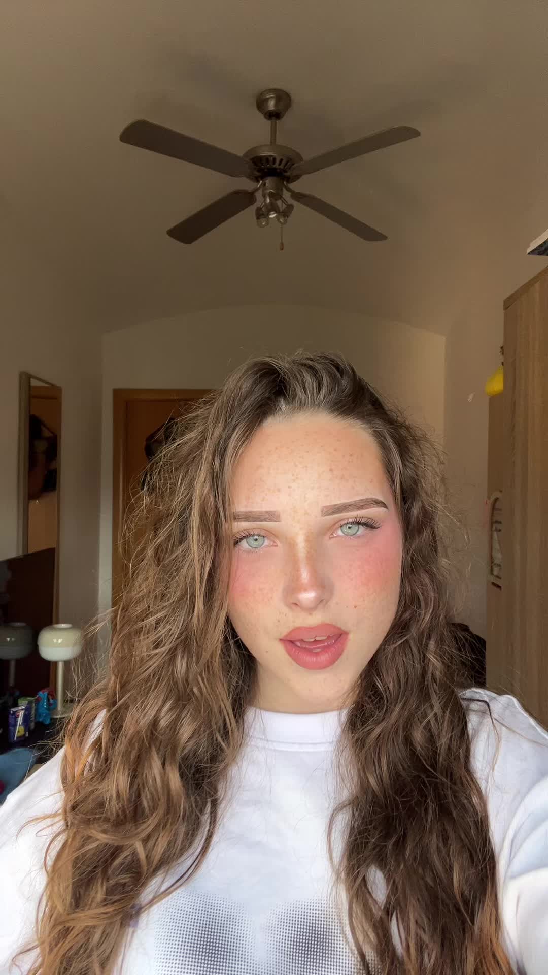 @Lola🦋