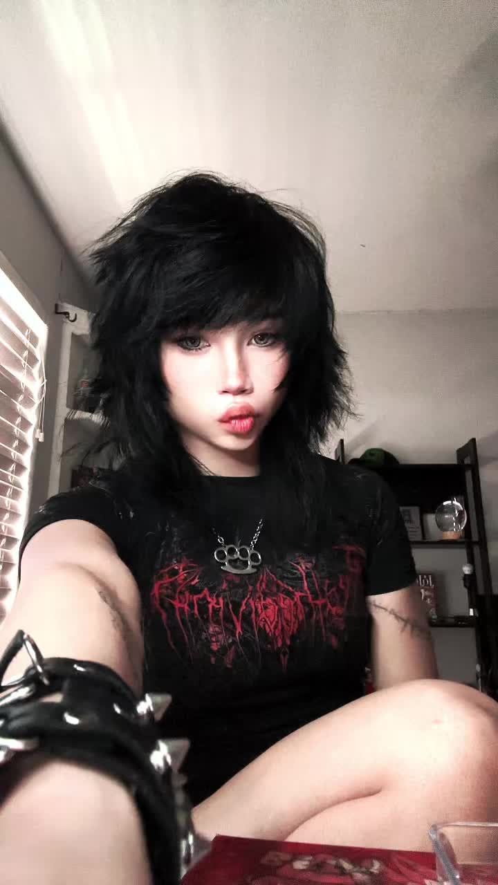 @yummyknivez