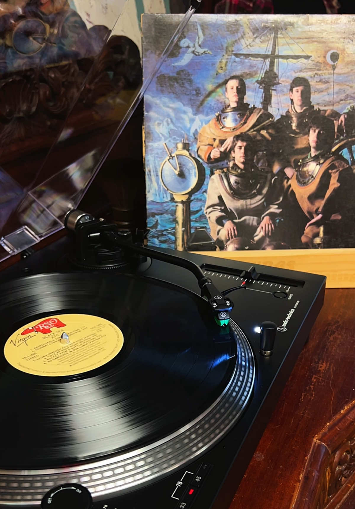 @Vintage Vibes Records