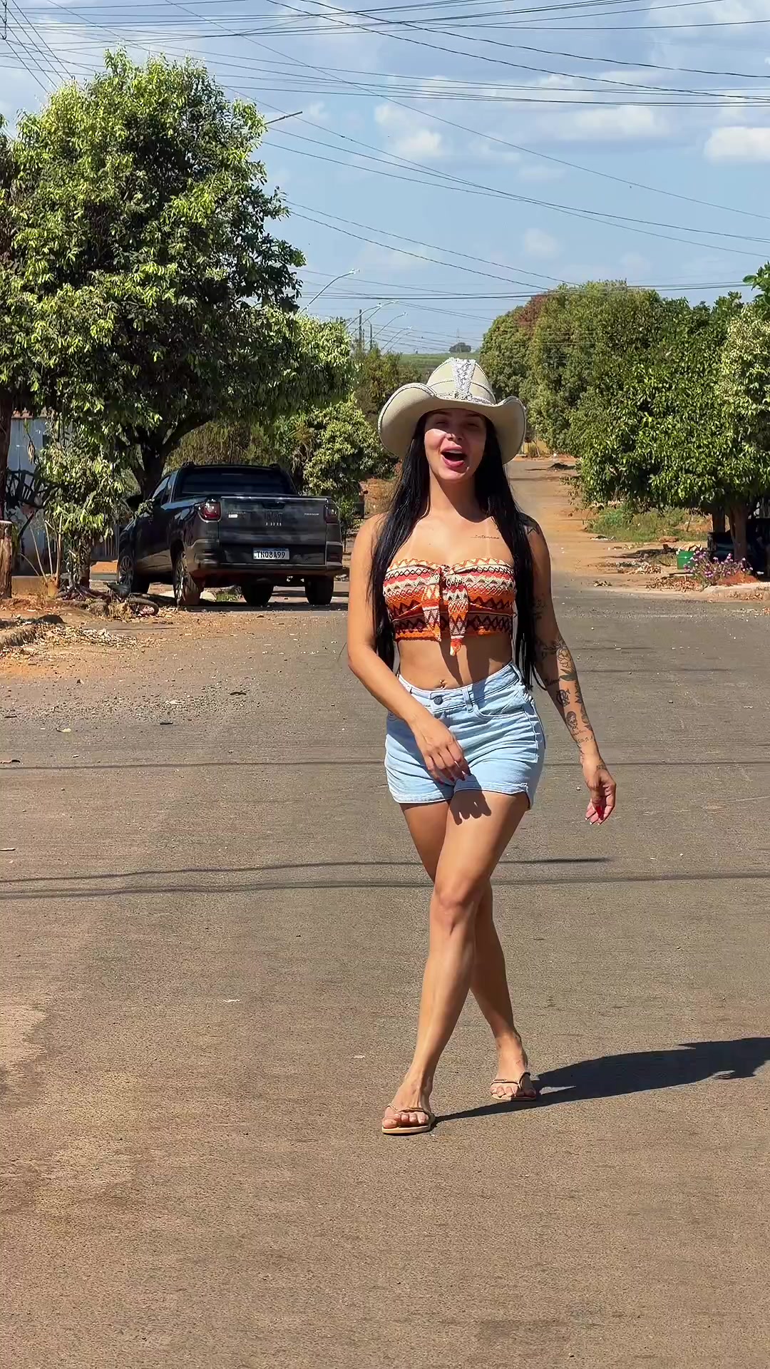 @N&uacute;bia Dias