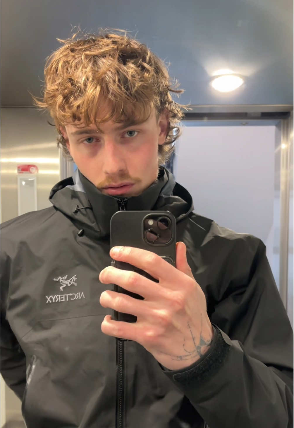 @louraintt