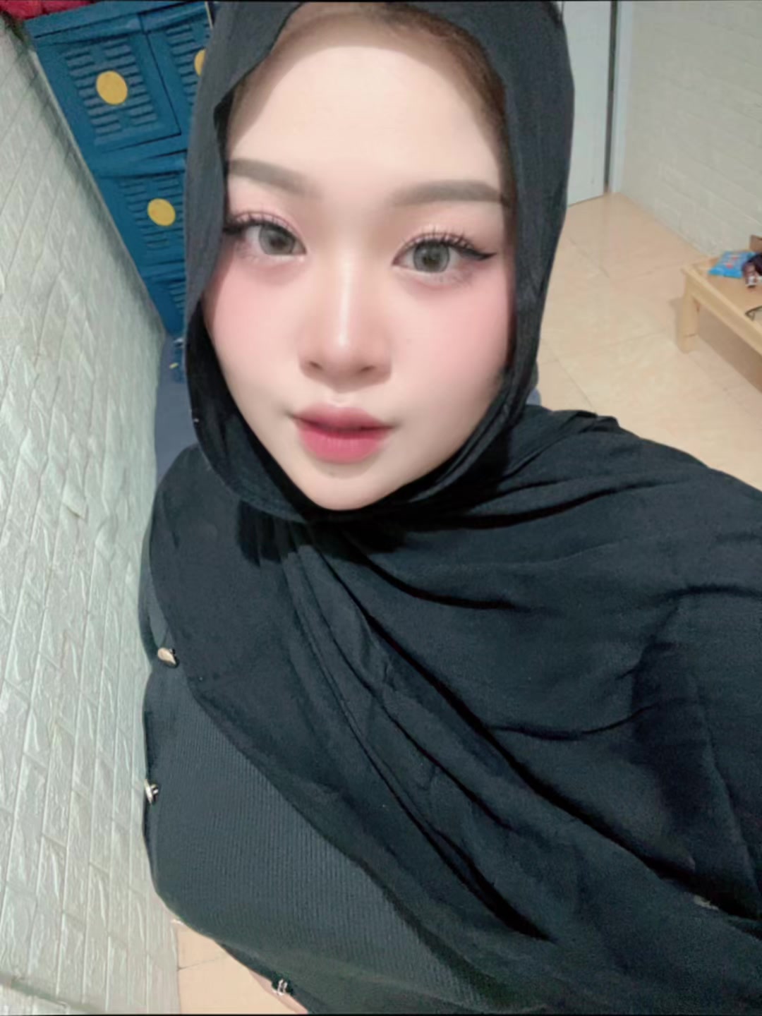 @ayy