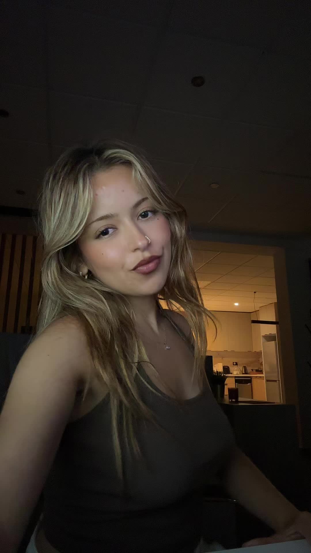 @Hana