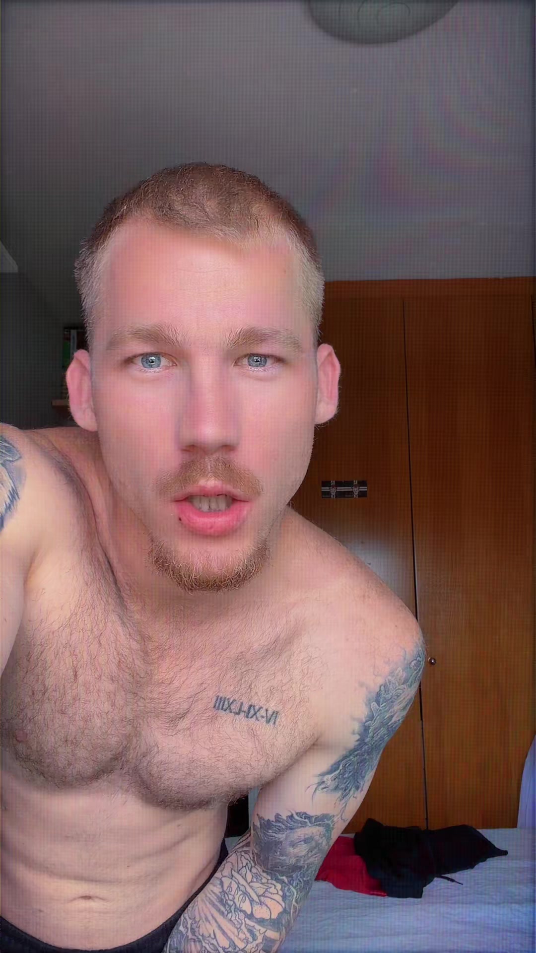 @AleeeX
