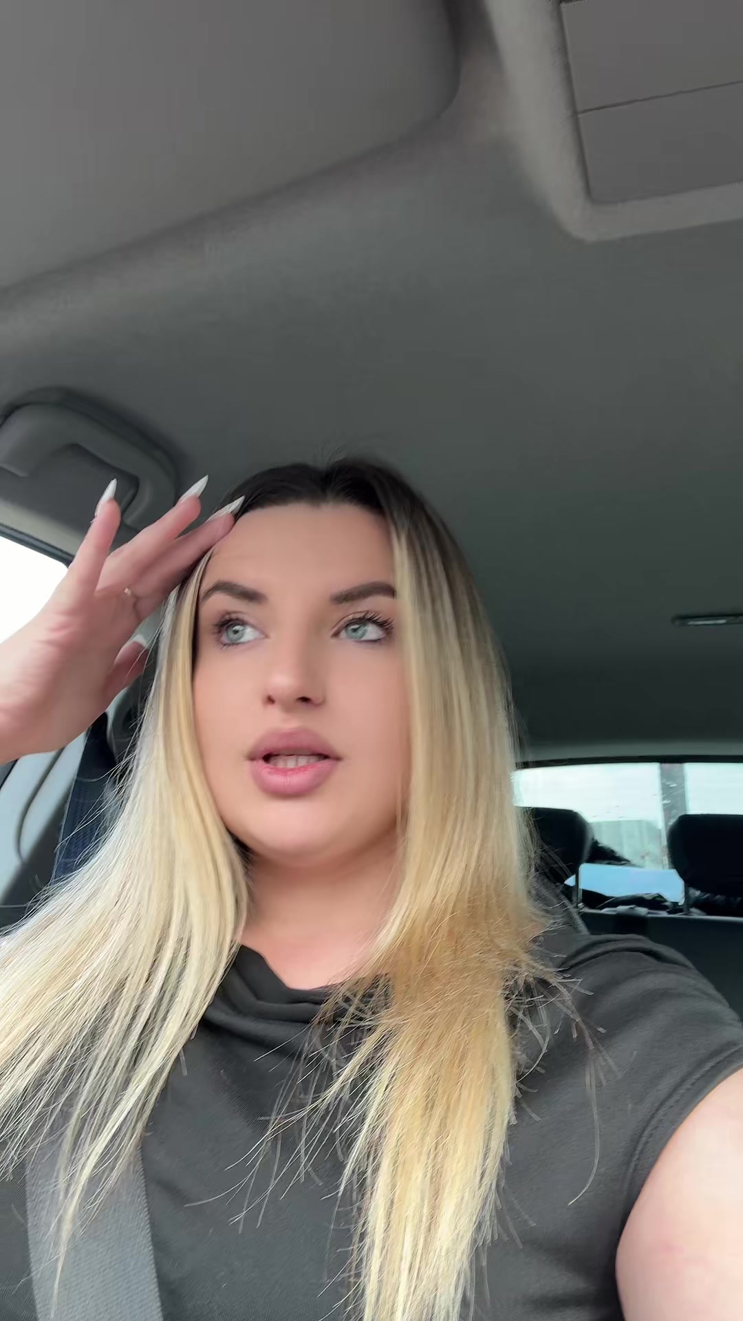 @Iuliaaaa_17