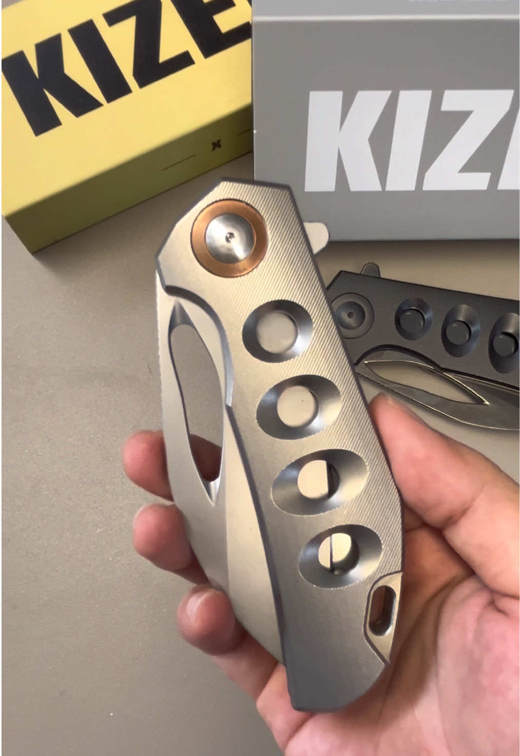 @KIZER KNIVES