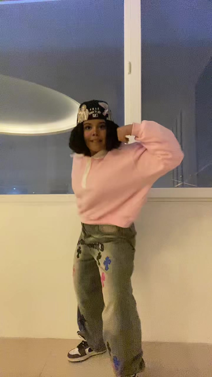 @adrina.69