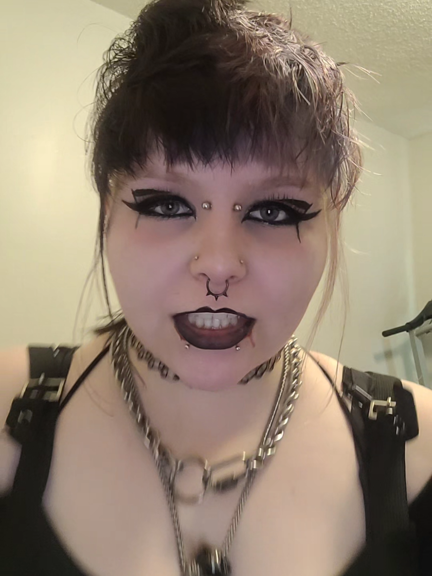 @Ally_Wolfy666