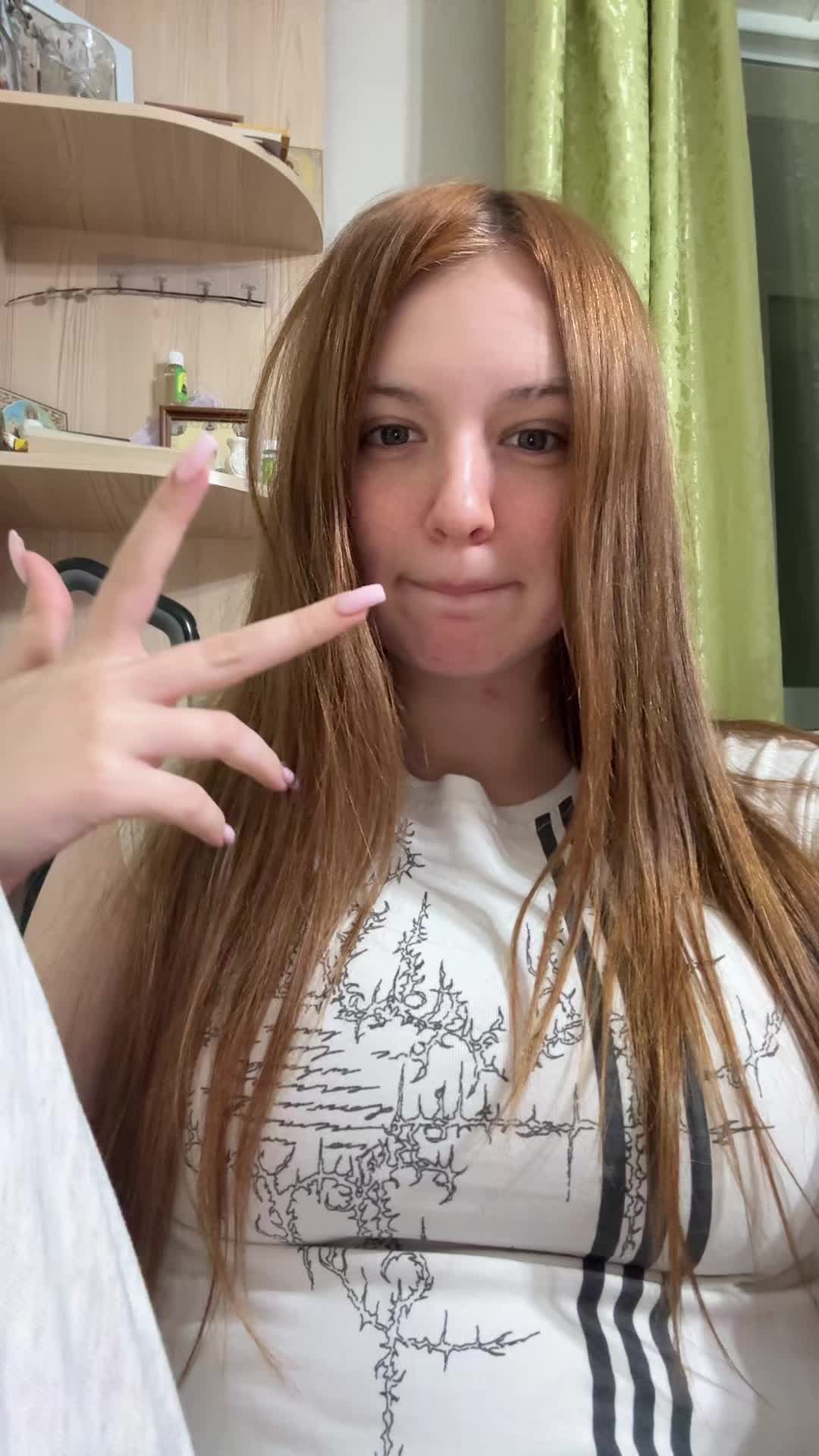@Ищу девушку пиши я
