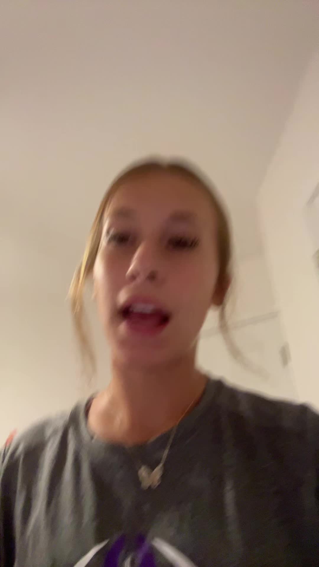 @lily