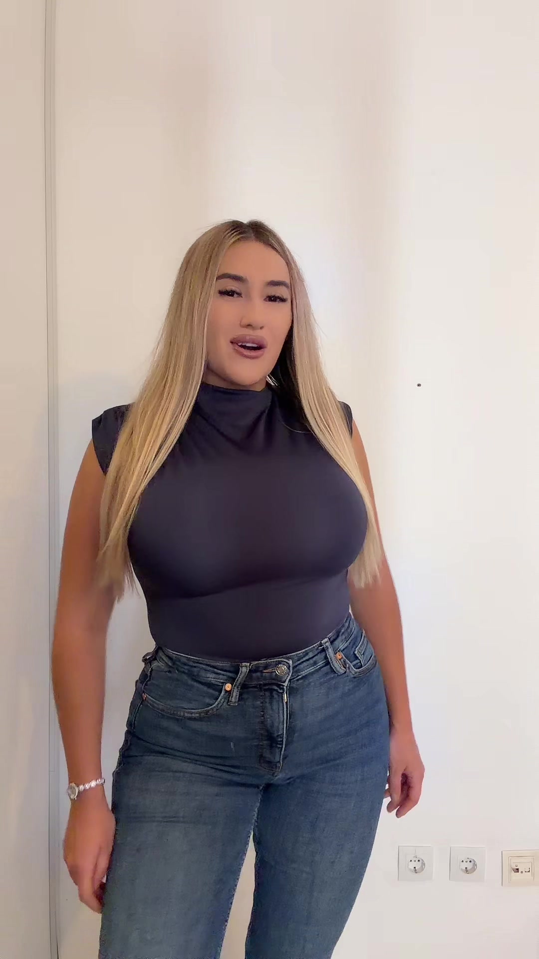 @Oana Isabell