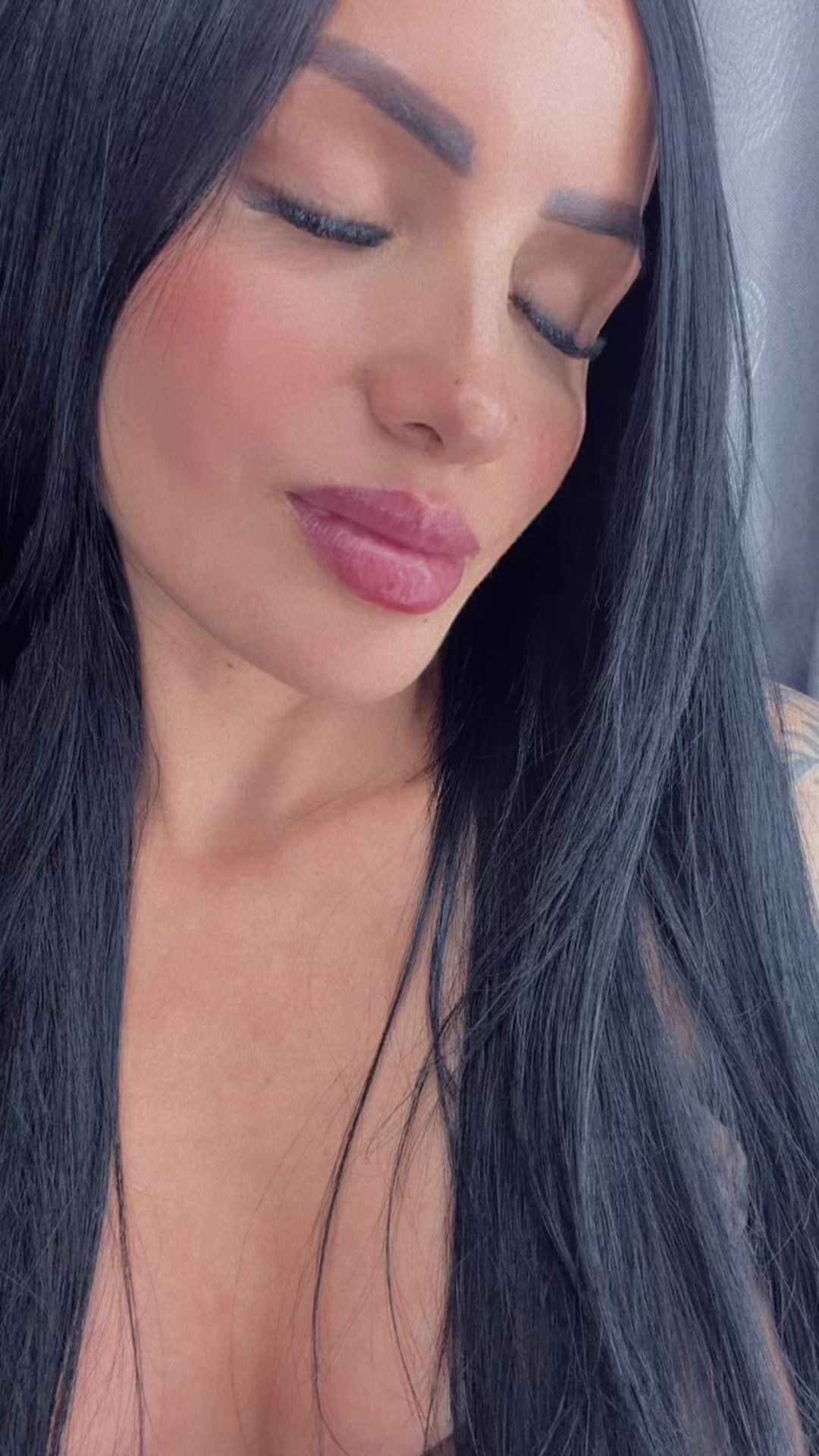 @Alexandra Santafe 👑te sigue