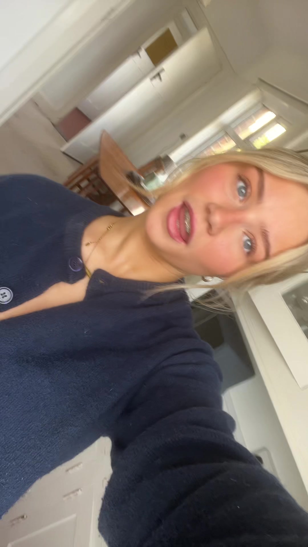 @victoriacromie_