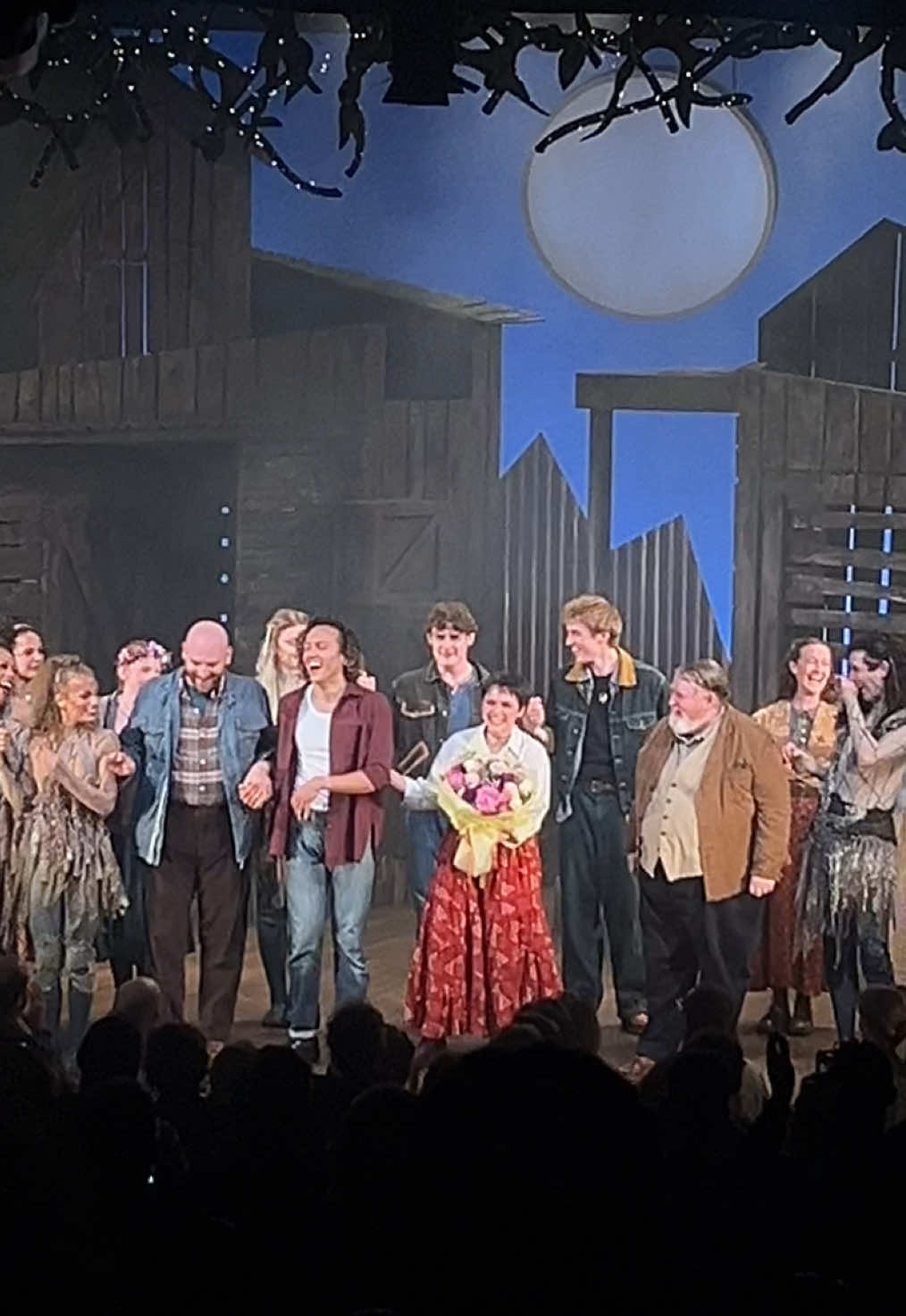 @Officialtheatrecarousel