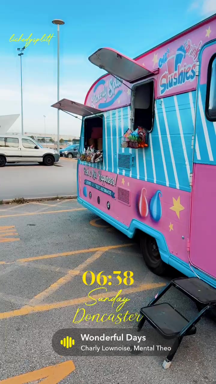 @Lickedy split treat caravan