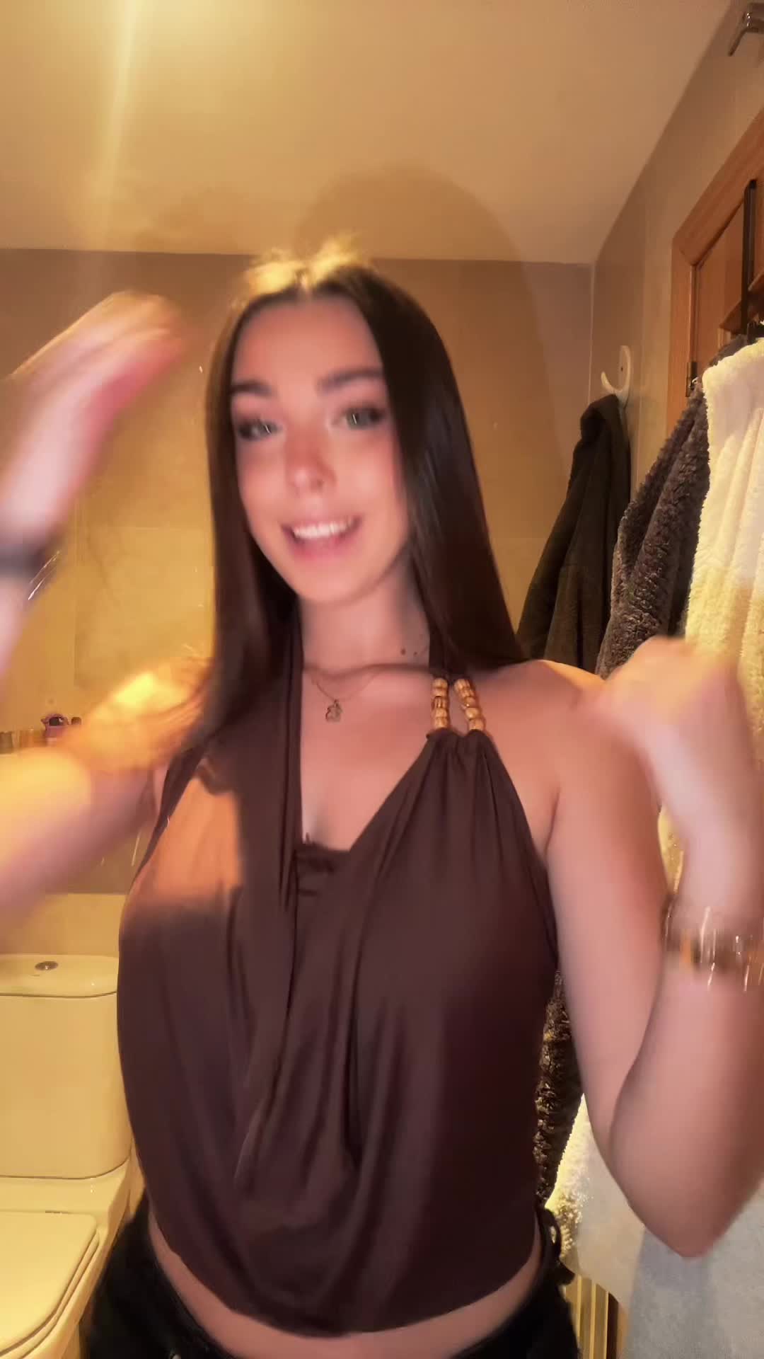 @daniela