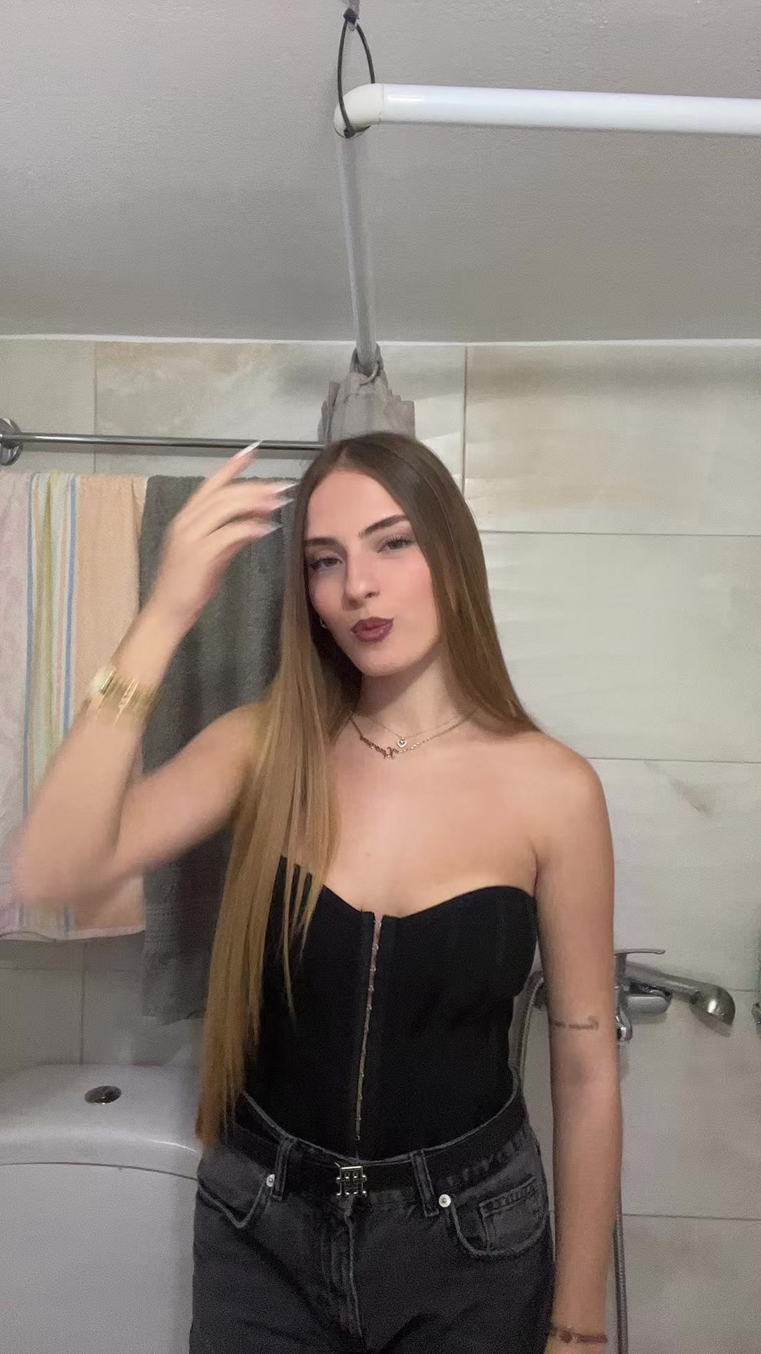 @𝘅