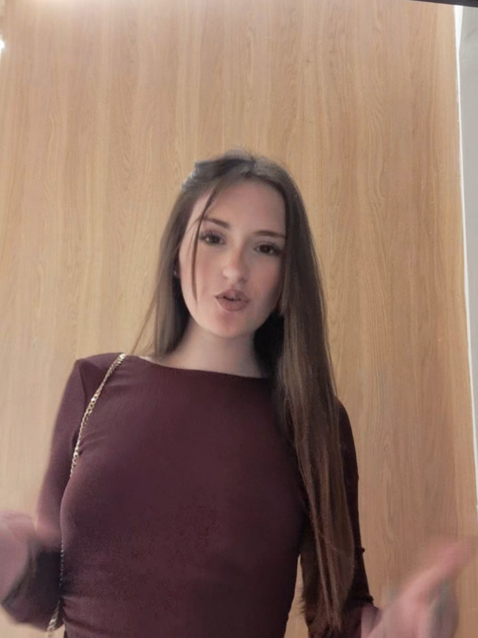 @Evelyn López