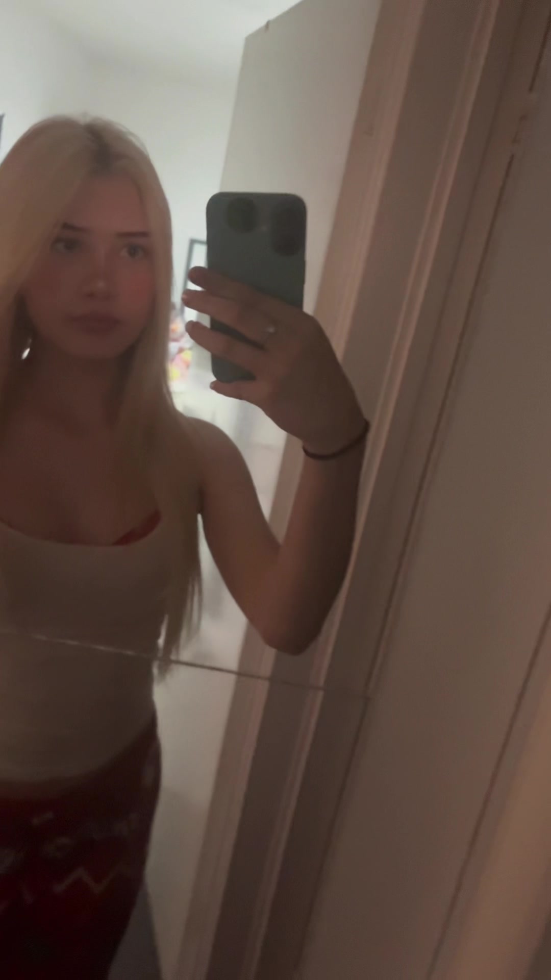 @𝐓𝐀𝐘𝐋𝐎𝐑 🎀