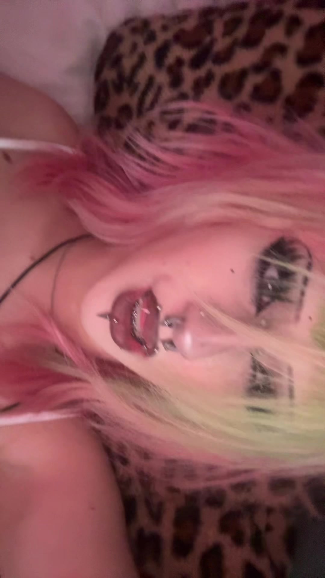 @☣︎