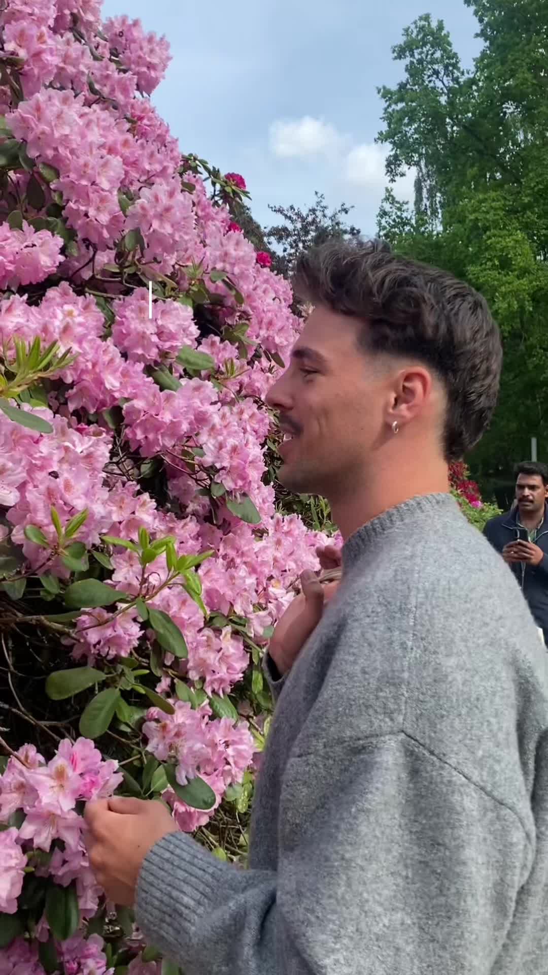 @valentineliasrenner