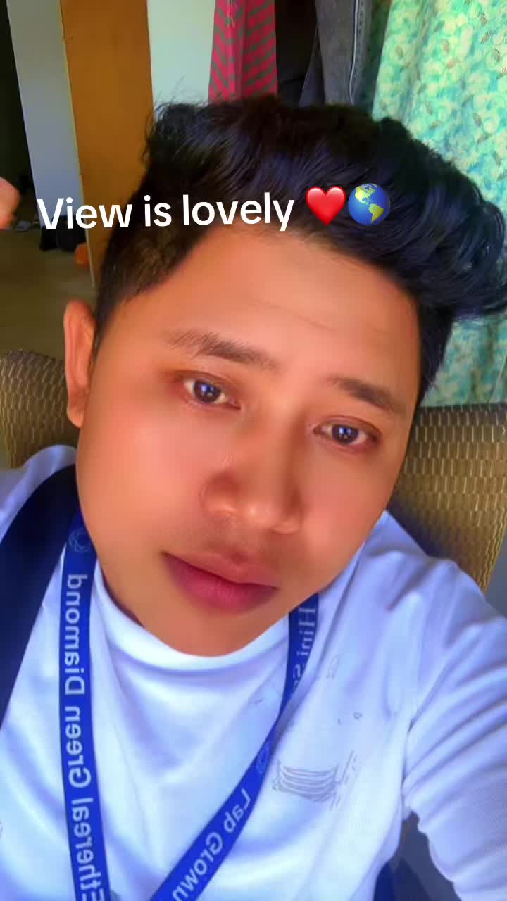 @अमृत गुरुङ💔🥀