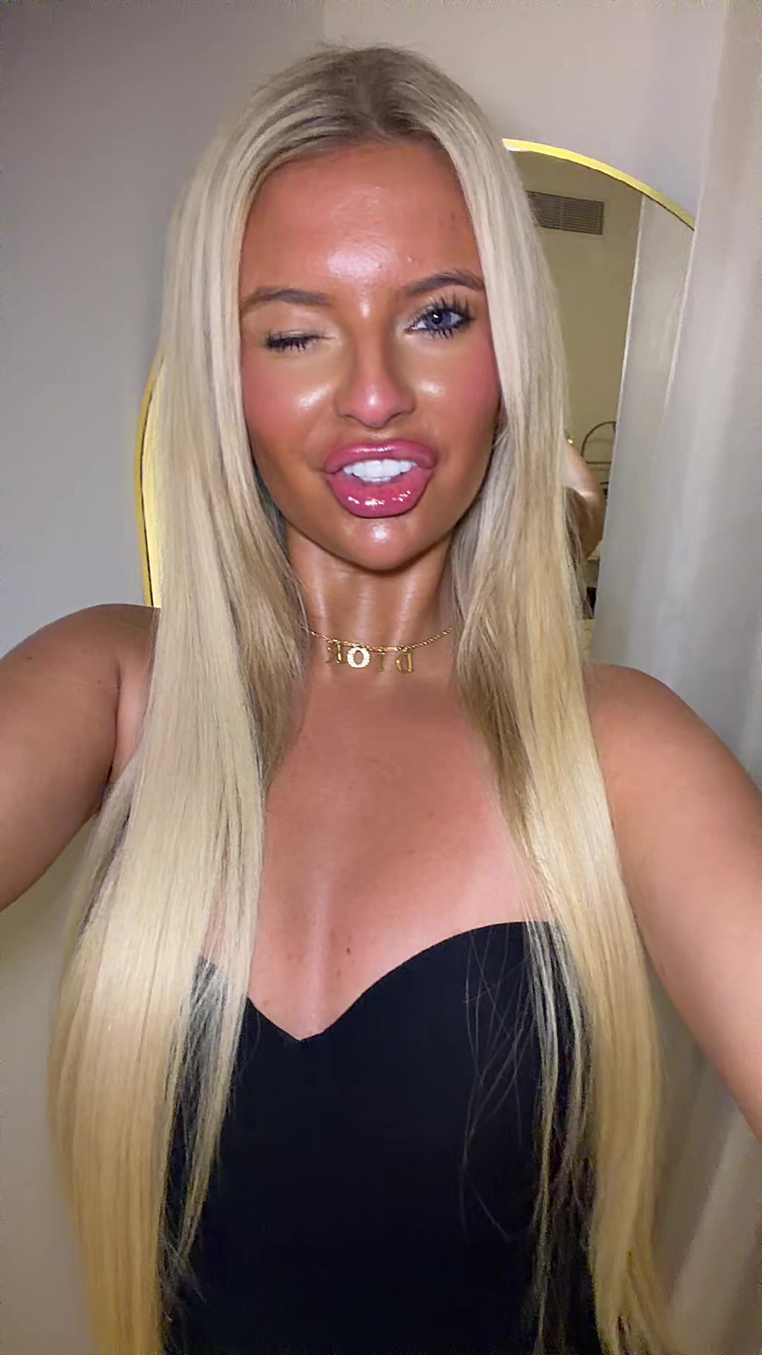 @laurennmuir