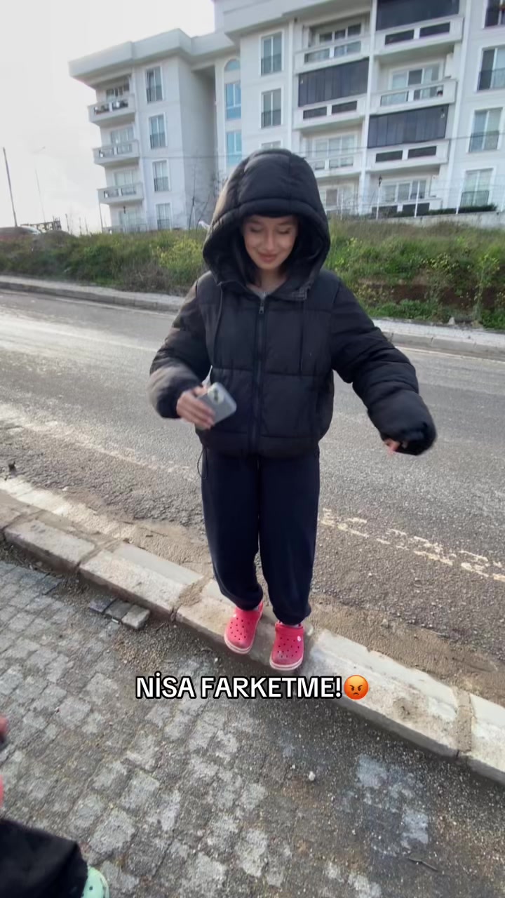 @nisafarkedenekadardevaamm_1