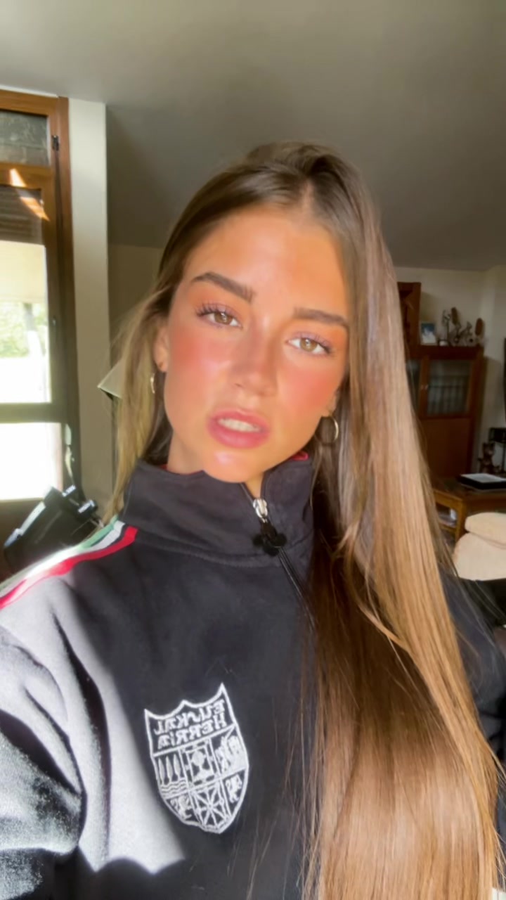 @norazoaz?