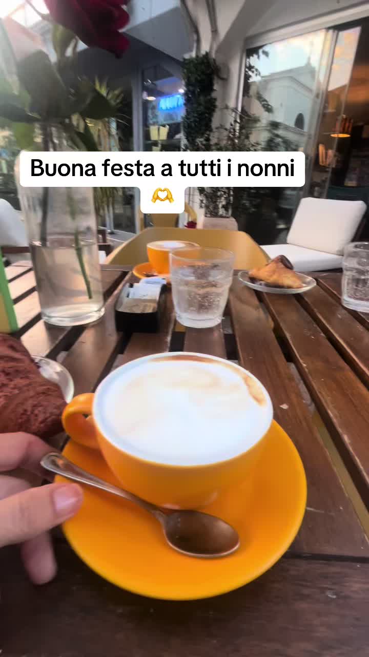 @Luna Chiena