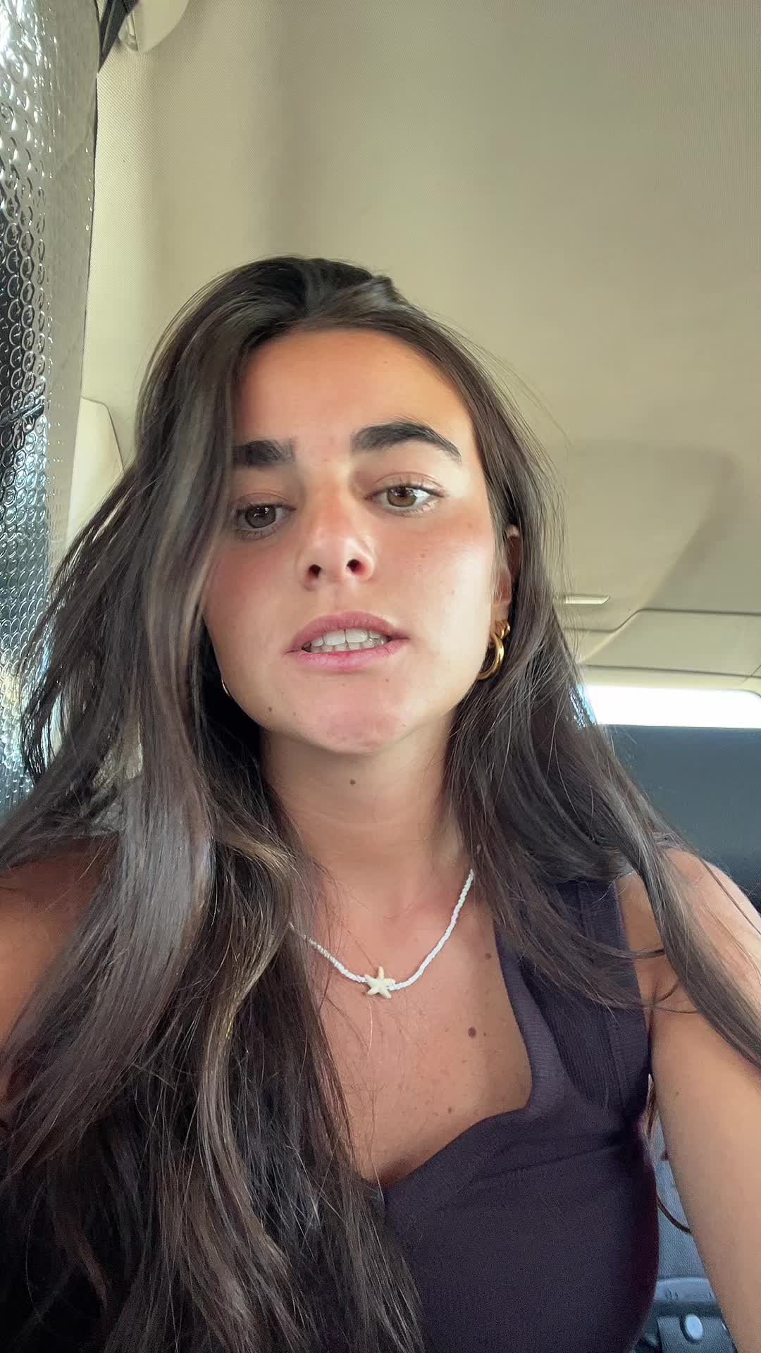 @elenaluugo
