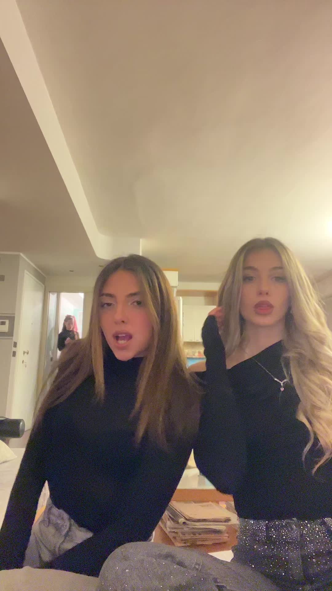 @vi