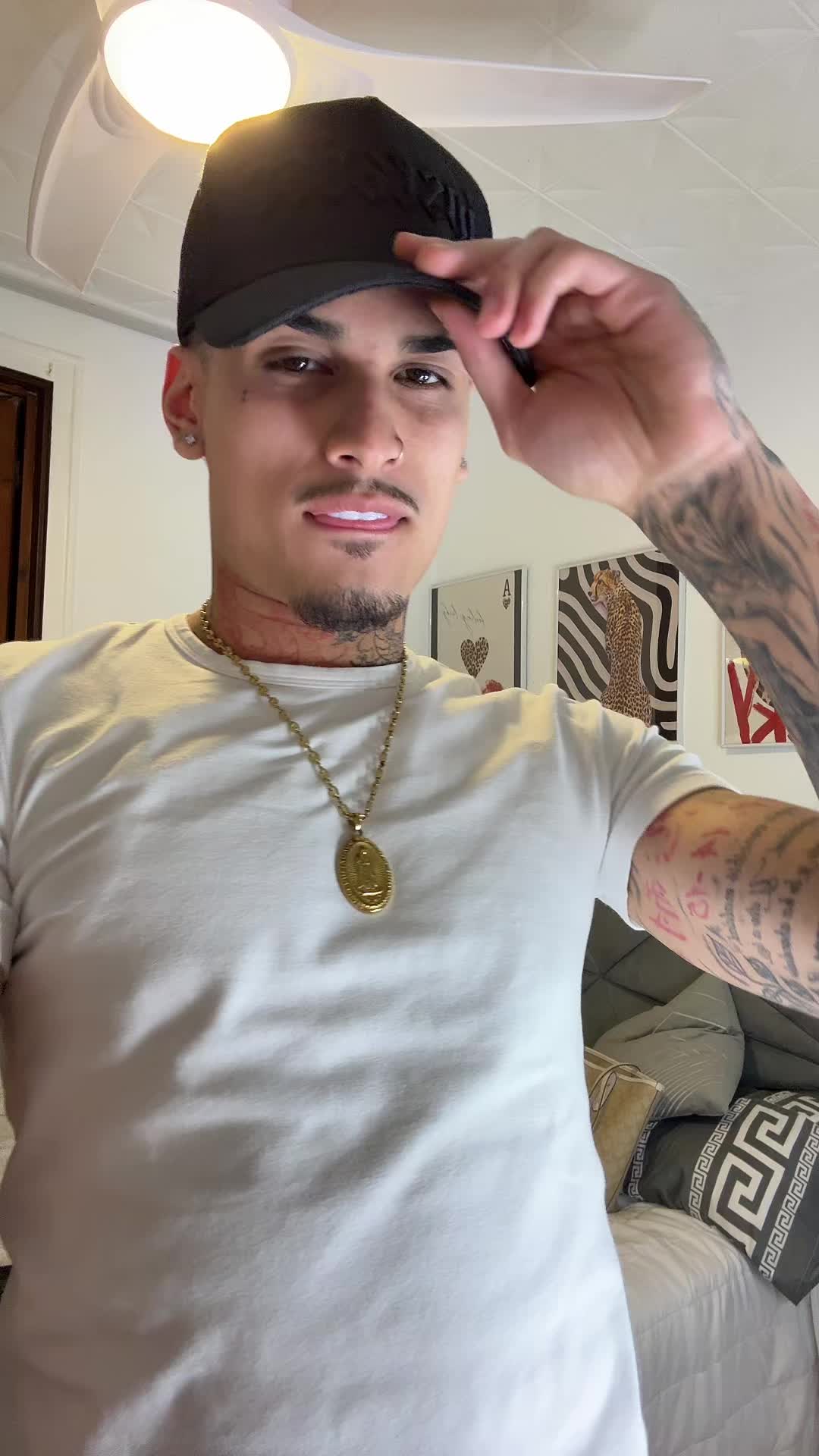 @🥀