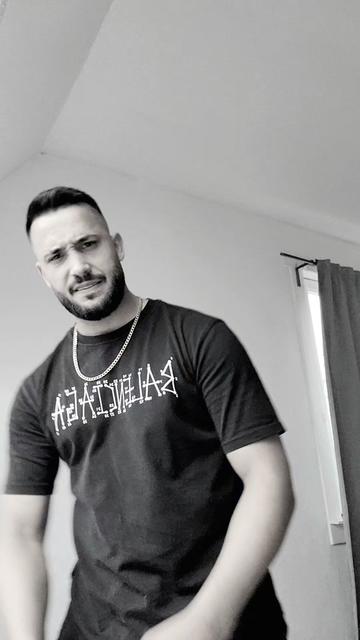 @💪Venzi🦂