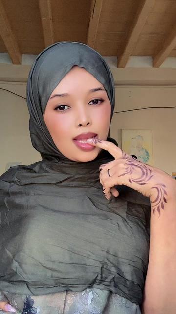 @amisha Qurux 🇸🇴