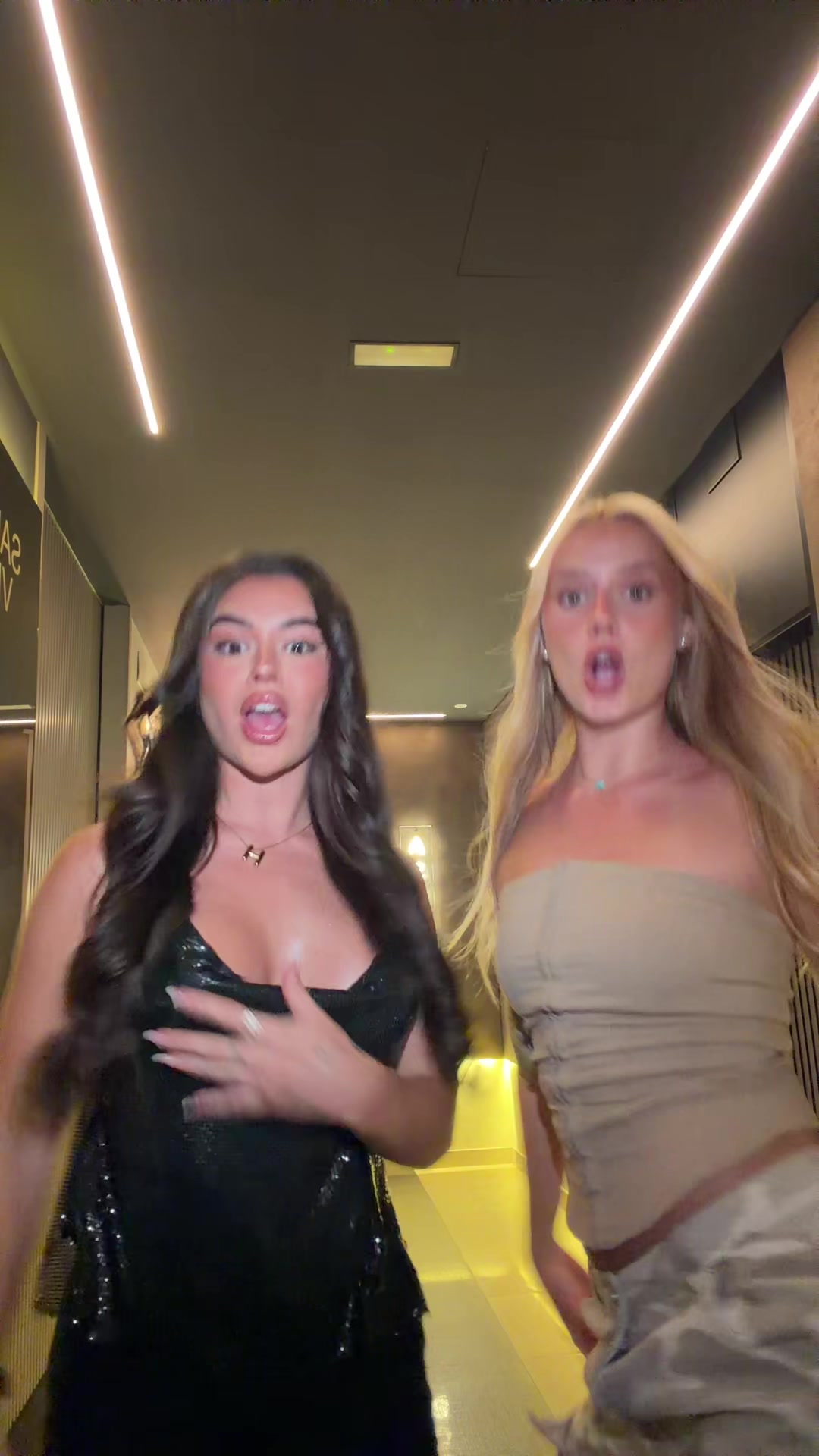 @LIA SIKORA